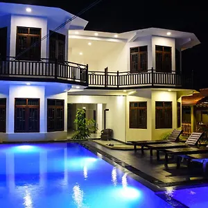 Hotel Aqua Glory Negombo